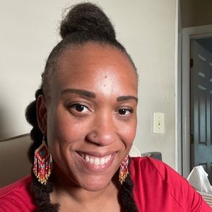 Meet your Posher, Dana